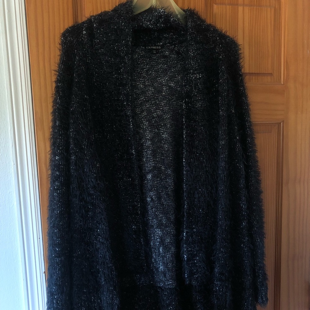 Express fuzzy and soft cardigan